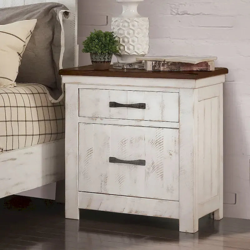 Ynez Farmhouse White Pine 3-Piece Panel Bedroom Set with USB Port by