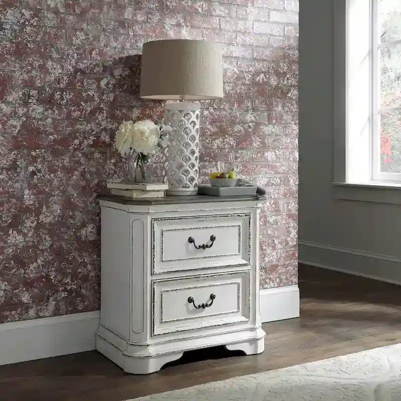 Magnolia Manor Panel Bed, Dresser and Mirror, and Nightstand Set
