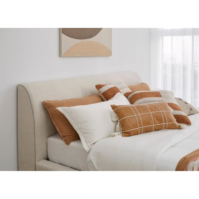 Louis Upholstered Platform Bed in Natural Linen
